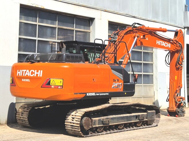 Hitachi ZX250LCN-7