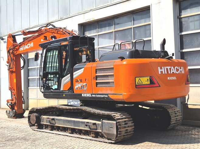Hitachi ZX250LCN-7