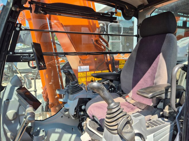 Hitachi ZX250LCN-7