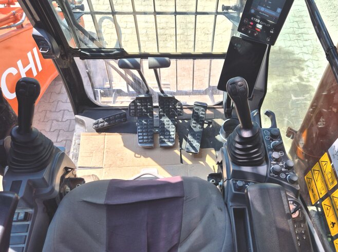 Hitachi ZX250LCN-7