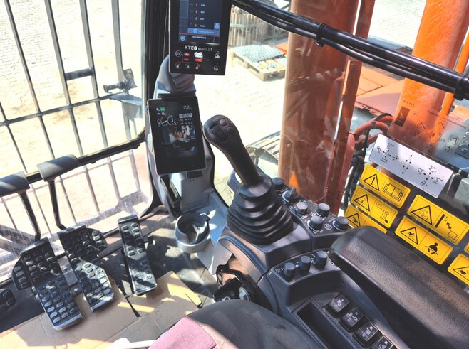 Hitachi ZX250LCN-7