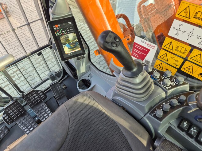 Hitachi ZX490LCH-7