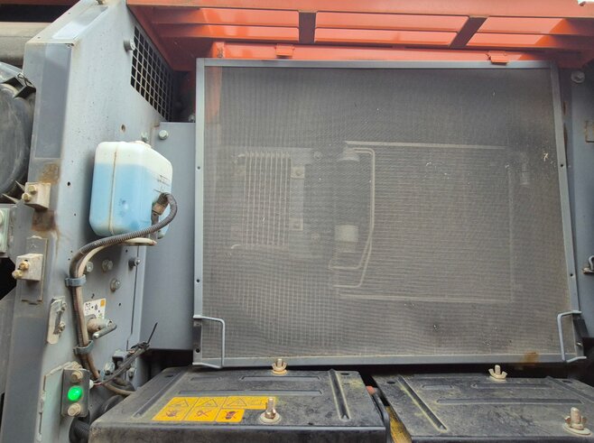 Hitachi ZX210LC-6