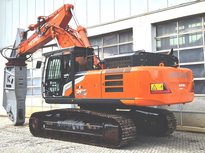 Hitachi ZX350LCN-7 + Demarec DXS-60