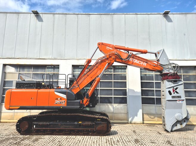 Hitachi ZX350LCN-7 + Demarec DXS-60