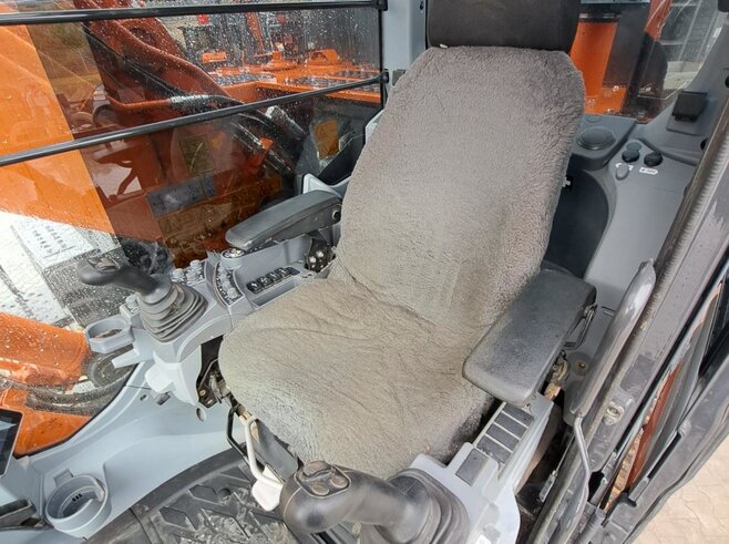 Hitachi ZX300LCN-7