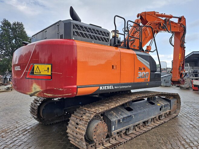 Hitachi ZX300LCN-7