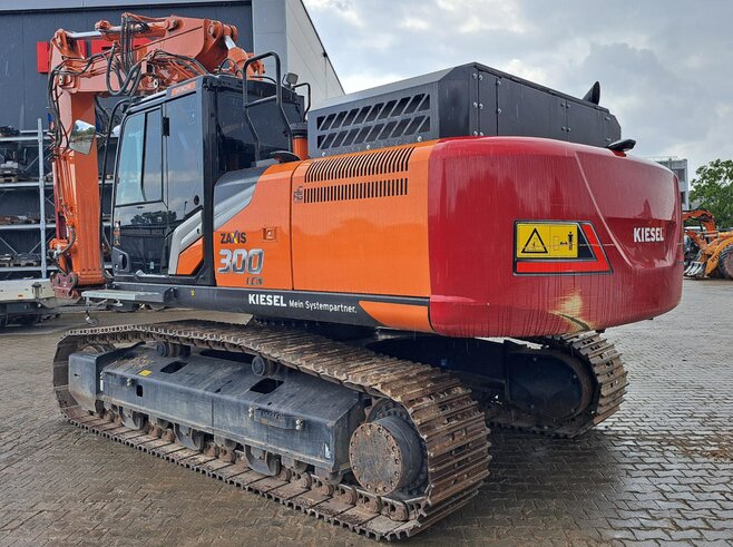 Hitachi ZX300LCN-7