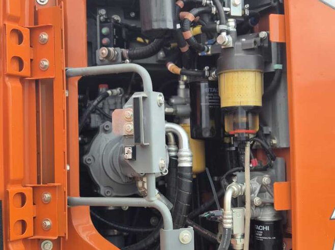 Hitachi ZX135US-7