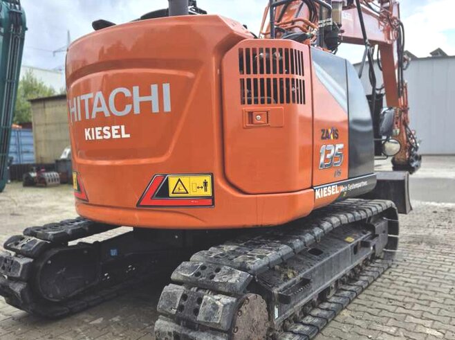 Hitachi ZX135US-7