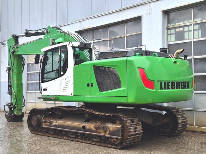 Liebherr R936NLC