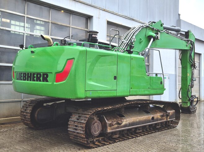 Liebherr R936NLC