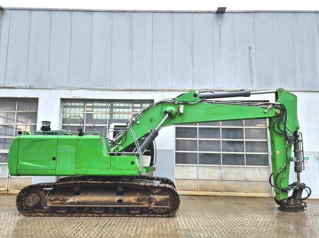 Liebherr R936NLC