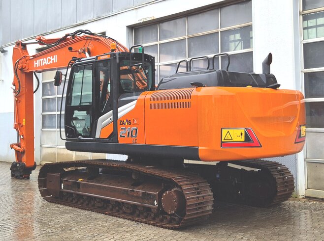 Hitachi ZX210LC-7