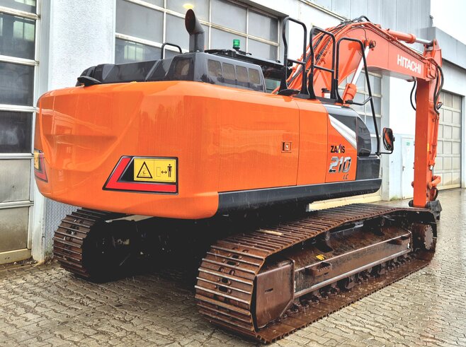 Hitachi ZX210LC-7