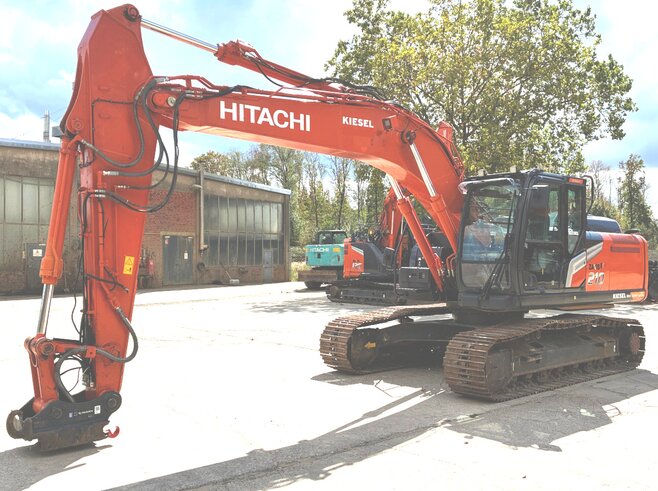 Hitachi ZX210LC-7