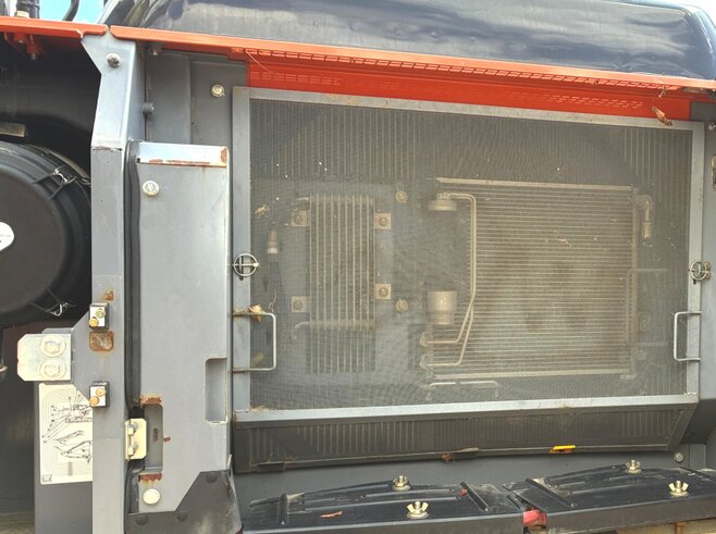 Hitachi ZX210LC-7