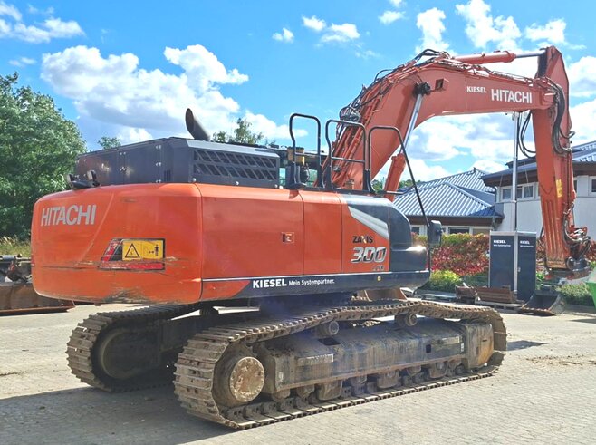 Hitachi ZX300LCN-7