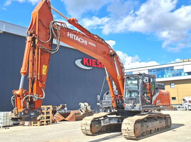 Hitachi ZX300LCN-7