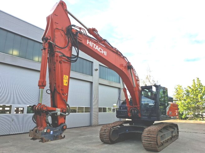 Hitachi ZX300LCN-7