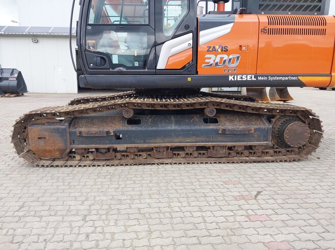 Hitachi ZX300LCN-7