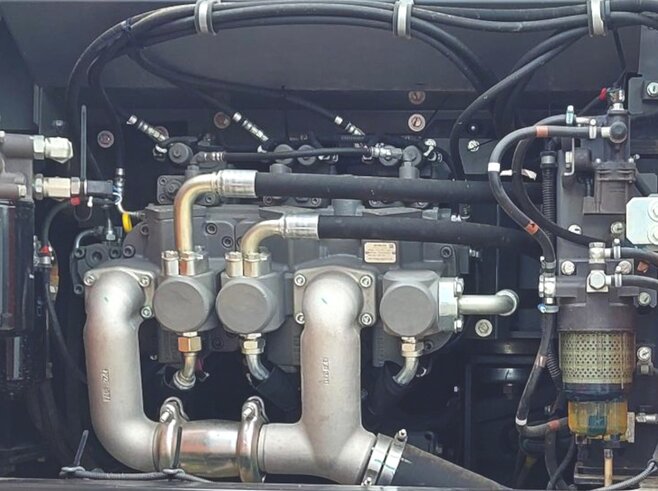Hitachi ZX300LCN-7