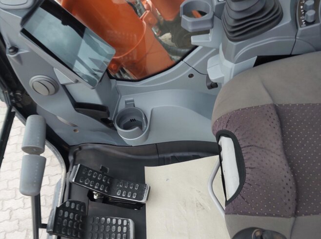 Hitachi ZX300LCN-7