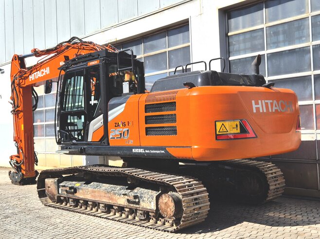 Hitachi ZX250LCN-7