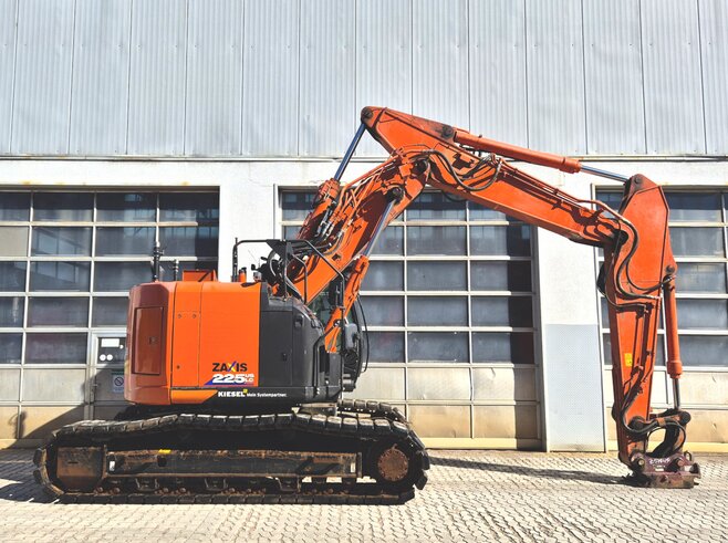 Hitachi ZX225USLC-6