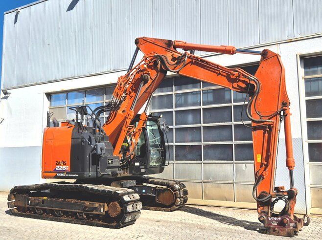 Hitachi ZX225USLC-6