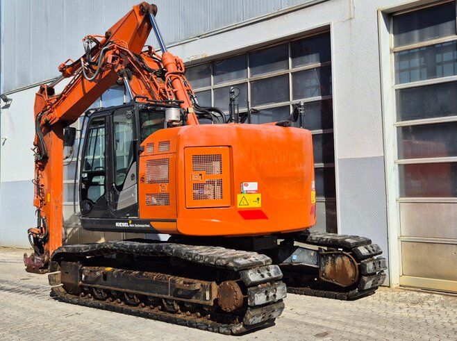 Hitachi ZX225USLC-6