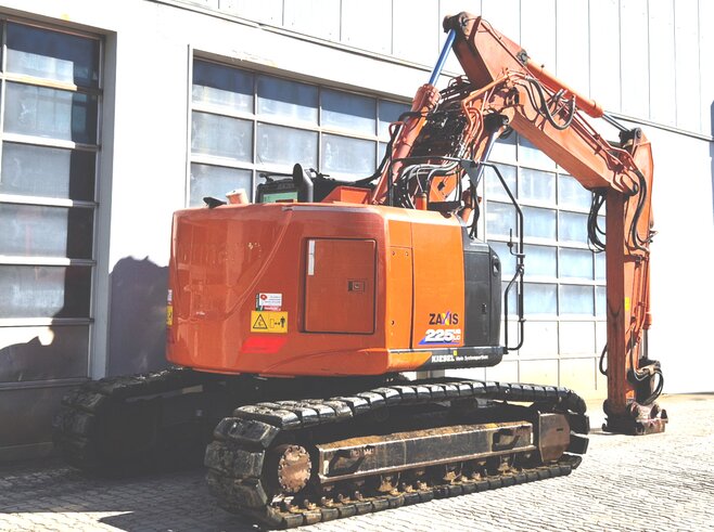 Hitachi ZX225USLC-6