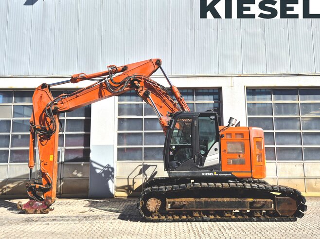 Hitachi ZX225USLC-6