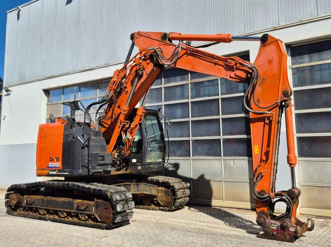 Hitachi ZX225USLC-6