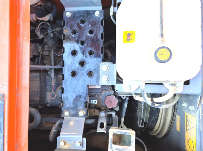 Hitachi ZX225USLC-6