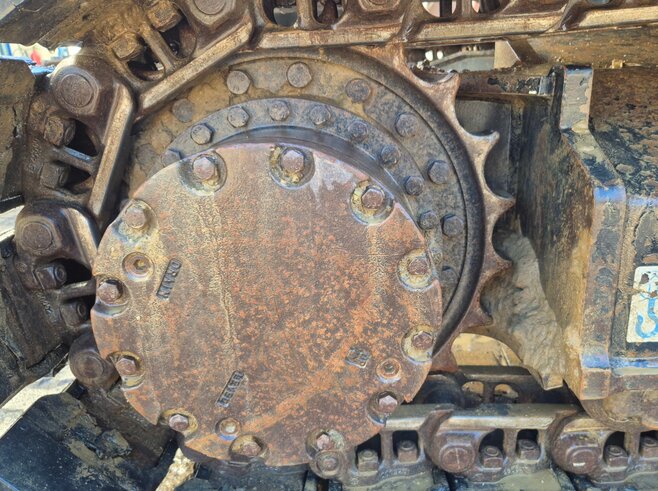 Hitachi ZX225USLC-6
