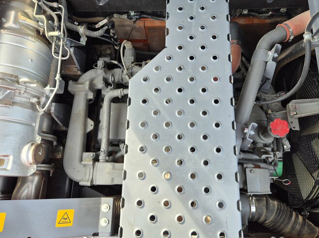 Hitachi ZX300LCN-7