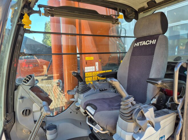 Hitachi ZX350LCN-7