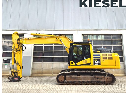Komatsu PC240NLC-11
