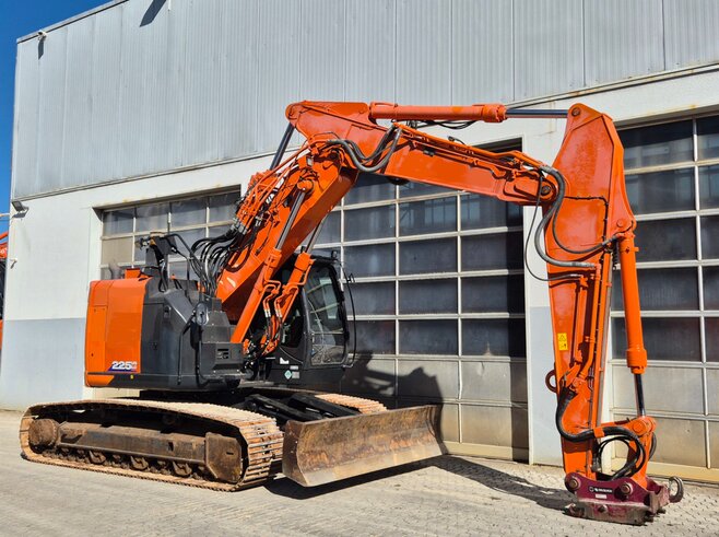 Hitachi ZX225USLC-6