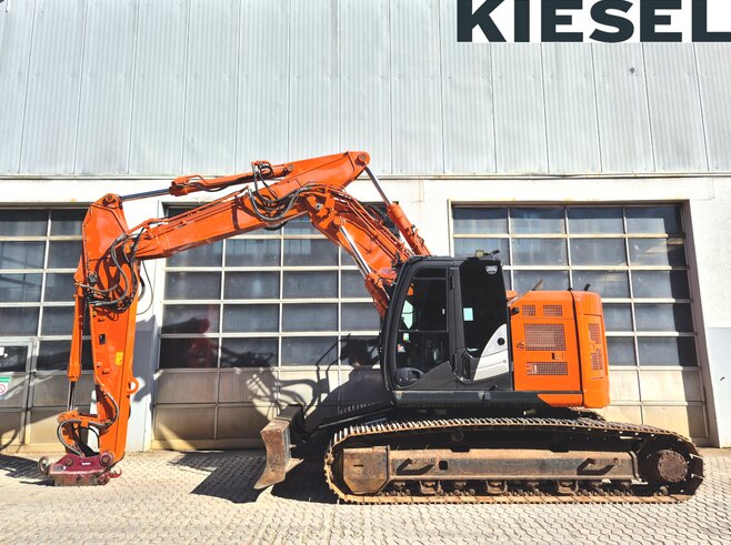 Hitachi ZX225USLC-6