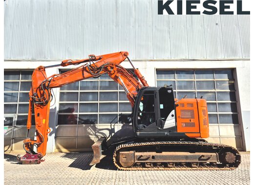 Hitachi ZX225USLC-6