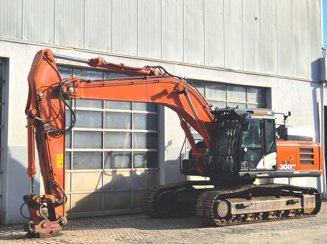 Hitachi ZX300LCN-6