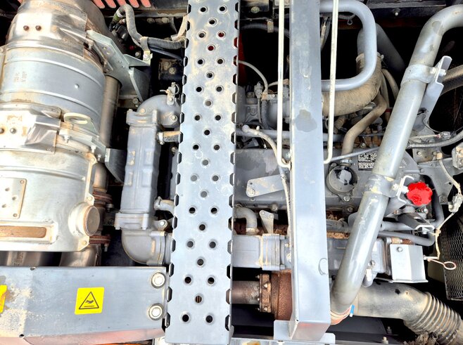 Hitachi ZX300LCN-6