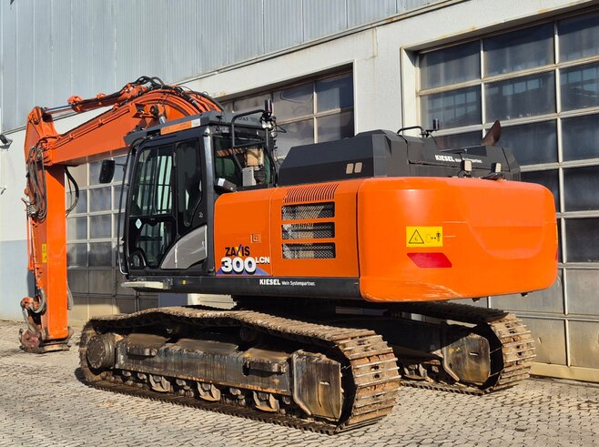 Hitachi ZX300LCN-6