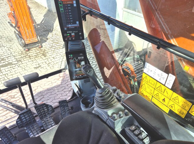 Hitachi ZX350LCN-7