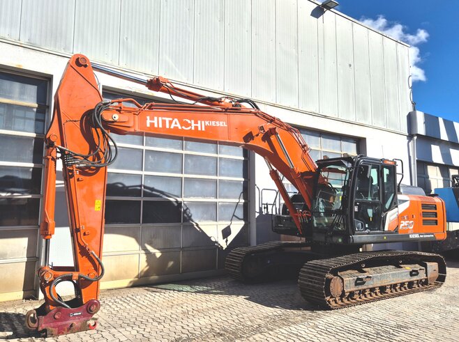 Hitachi ZX250LCN-7