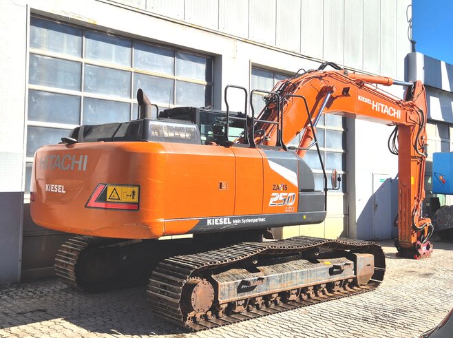 Hitachi ZX250LCN-7