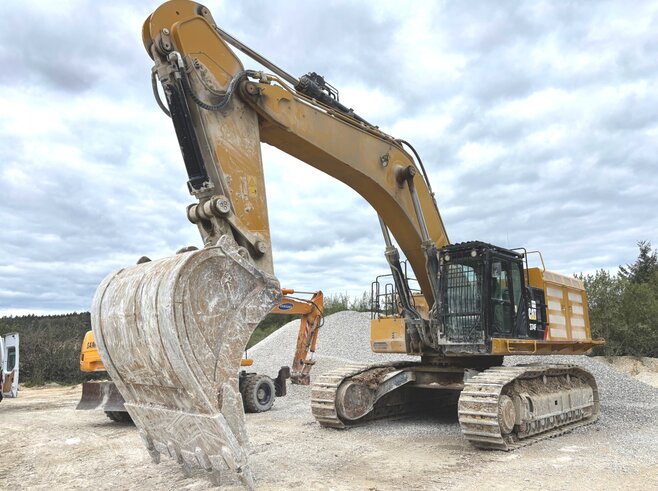 Caterpillar 374FL