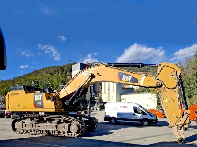 Caterpillar 352FXE